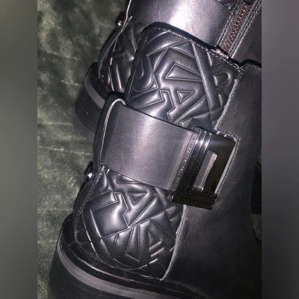 *KARL LAGERFELD VARA BOOTS